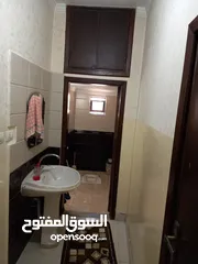  10 بيت طابق اول مع السطح للبيع من المالك مباشره ماركا الشماليه
