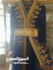  2 فساتين قياس 40 للسيدات بحالة ممتازة فساتين أطفال يتراوح بين 2 إلى 4 سنوات