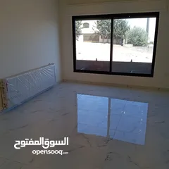  6 طريق المطار لم تسكن سوبر ديلوكس شقه فارغه للايجار + 240 متر 5 غرف نوم ـ 2 ماستر