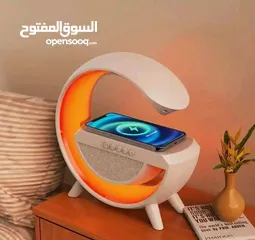  7 سماعة LED لاسلكية مع شاحن مدمج   استمتع بجودة صوت رائعة وإضاءة LED ملونة تضفي لمسة عصرية