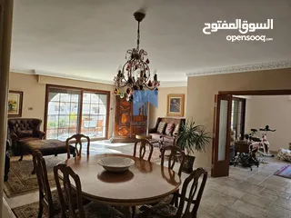  21 شقة مفروشة مميزة للبيع في الشميساني  -  قرب السفارة الليبية طابق ثاني 251م تشطيب سوبر ديلوكس