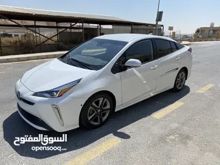  2 تويوتا بريوس 2022  بطاريه ليثيوم ماشيه 10 الاف 4 جيد حره جمرك جديد باسم المشتري