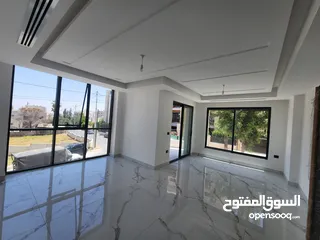  3 شقة فارغة للبيع في منطقة الدوار الرابع ( عدد 4 )- ref:14599