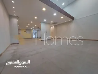  6 معرض ثلاث ابواب (واجهة 18 متر) للايجار في شارع مكة , بمساحة 659م