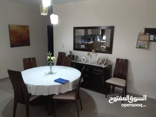  9 شقة مميزة للبيع – عين منجد / رام الله  الموقع: عمارة السعادة – مقابل قيادة الشرطة مباشرة