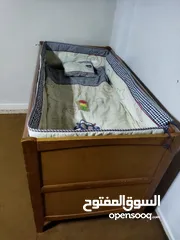  2 سرير اطفال ماركة  Mothercare  صناعة بريطانيه    أبعاده  140 *70*88