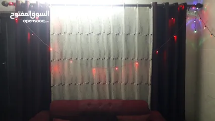  3 بردايه لون خمري قماش ثقيل كامله مع الجسر ولا غلطه بحاله ممتازه عدد واحد فقط