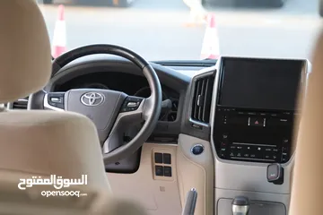  8 للبيع لكزس LX 570 موديل 2020