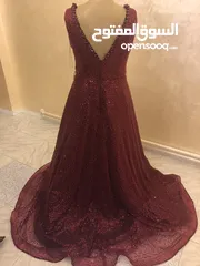  2 فساتين للبيع