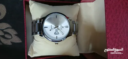  5 ساعات يد ماركة ابلكس