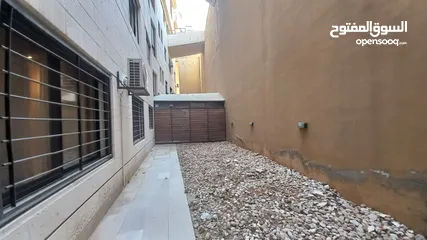  11 شقة مفروشة للايجار في الشميساني ( Property 38084 ) سنوي فقط