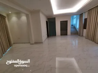  2 للايجار في الحد فيلا كبيره مع مصعد ومسبح For rent in hidd huge villa with lift and pool