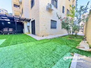  17 شقة للإيجار  مع حديقة ومدخل خاص