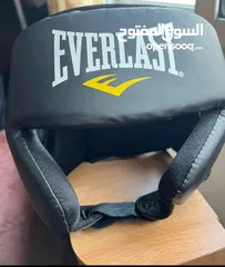  1 خوذة EVERLAST حماية رأس رياضيه للألعاب القتاليه اصليه ميه بالميه بحالة الوكاله فعليا وعلى الفحص