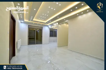  27 شقق اشباه فلل للبيع مساحة 185 متر بأعلى اطلالة في محافظة اربد موقع مميز جدا