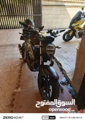  4 Suzuki  لون اسود