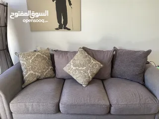  2 Stylish and Spacious Couch - Imported from Dubai!  !كنبة أنيقة وواسعة - مستوردة من دبي