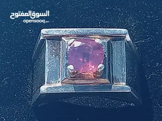  25 خاتمين فضه صباغه يدويه حرفيه متوجين بحجر زفير كشميري وحجر ياقوت كشميري طبيعيين غير معاجين إطلاقا