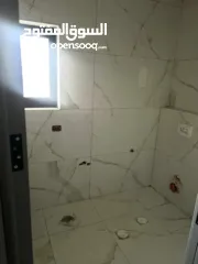  5 شقه للبيع بسعر مميز