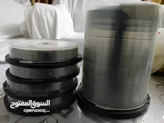  4 شنط سيديات للبيع و dvd verbatim -اقرأ الوصف