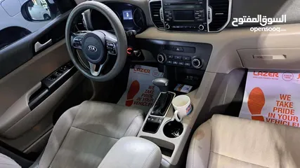  8 KIA SPORTAGE  WHITE 2017