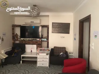  1 شقة أرضية مفروشة فاخرة للبيع في خلدا 200م مع حديقة وترسات 200م تشطيب سوبر ديلوكس