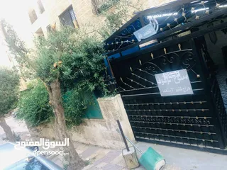  3 من المالك مباشرة --- شقة طابقية (أرضي) للبيع في عمان / ضاحية الأمير حسن/ شارع محمد الشاطبي / قرب مسج