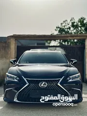  4 لكزس ES300 2019 ألترا فل كامل أعلى صنف لون كحلي غامق مميز للبيع