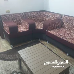  2 جلسه كاملا الاتي خشب 16 مستعمل نظيف بحاله جيده طول رتفاع 34 سانتي
