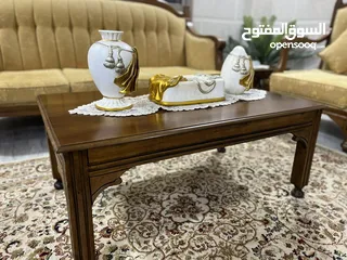  11 طقم كنب مع سفرة للبيع