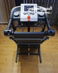  5 جهاز مشي و ركض كهربائي Techno fitness استعمال قليل جداً للبيع