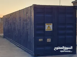  4 للبيع  containers  ( حاويات )  كونتينر