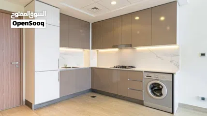  3 علي بعد دقائق من برج خليفه بتوفر شقه مؤنثه بالكامل تشطيب كامل بعرض سعر ممتاز بادر بالحجز ومعرفه التف