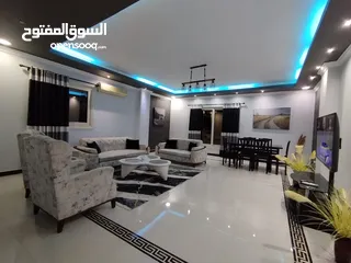  5 شقق للايجار