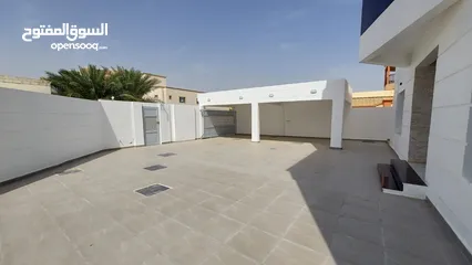  3 6 Bedrooms Villa for Sale in Al Maablilah REF:1034AR