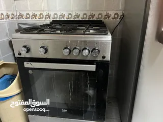  1 طباخ وثلاجة