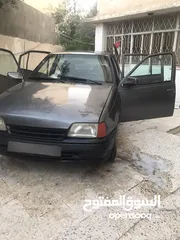  1 سيارة اوبل كاديت 88