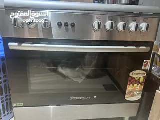  1 Stove with oven, 5 heads