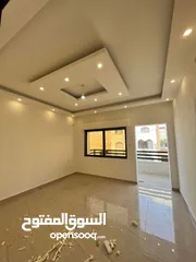  6 شقة في ضاحية الامير علي // مساحة 117 متر طابق اول