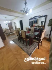  2 شقة 180متر بالمربع للذهبي محمد حسن الجمال متفرع من عباس العقاد بجوار الخدمات
