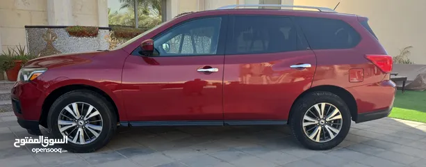  6 Nissan  Pathfinder SV  2017