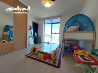  6 شقه طابقيه لللبيع او للايجار