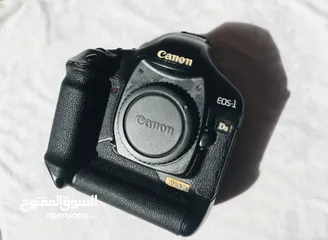  1 كاميرا كانون Ds. 1 شاتر عالي