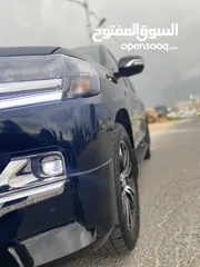  13 لاند كروزر V8  اصلي 5700 cc اعلى صنف