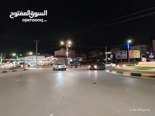  5 مخزنين عدد 2 للايجار بقرب من مجمع عمان وشارع اربد الحصن ودوار اليوسفي وقهوة هيبرد حلويات ميدان شامي