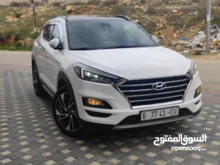  18 هونداي توسان بنزين فل مسكر اضافات دفع رباعي جيب بالكرتونة قطارة بالمصروف