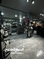  2 بضاعة محل كامله مكملة ( اكسسوارات سيارات ) للبيع بسعر حرق اكسسوار داخلي + قطع خارجي