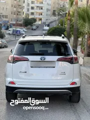  5 راف فور XLE موديل 2017 فحص كامل 7 جيد فُل اوبشن مع فتحة 4X4 بحالة الوكالة مميز للبيع