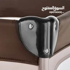  8 سرير السفر القابل للطي مع طاولة تغيير الحفاضات – الأمان والراحة في كل رحلة مع Island Toys