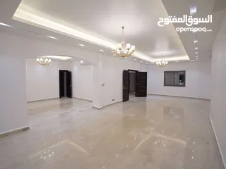  7 للبيع فيلا 7غرف.بمنطقه شرقان . لوكيشن مميز.مساحه واسعه .استلام فورى.